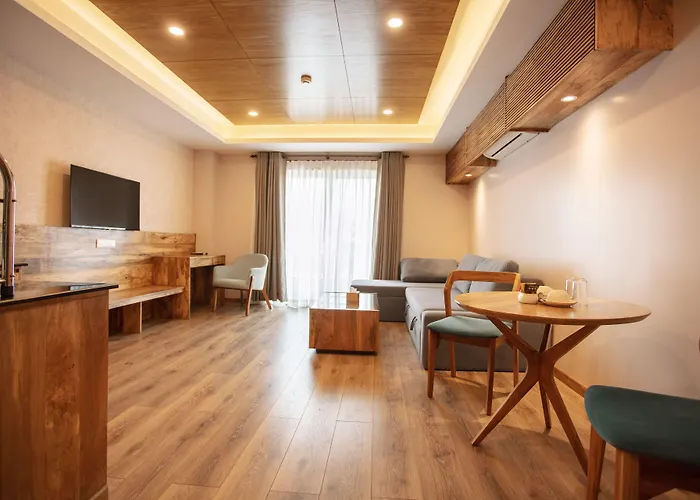 Bhrikuti Tara Hotel 3*