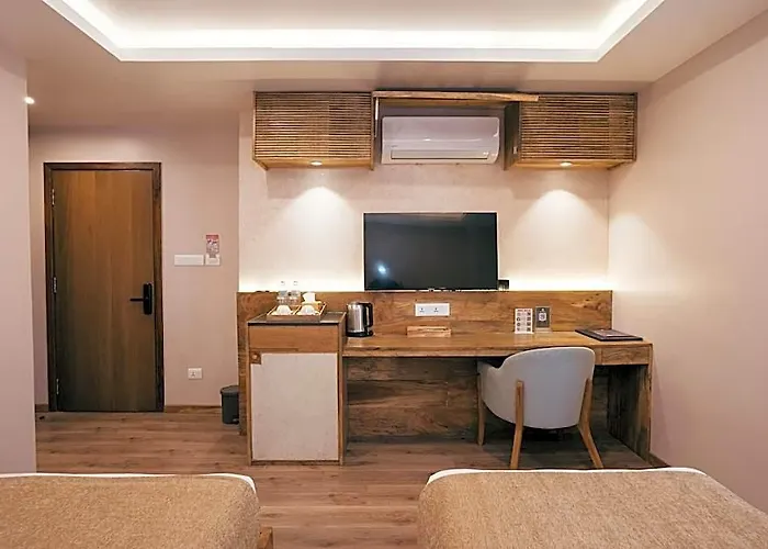 Bhrikuti Tara Hotel 3*